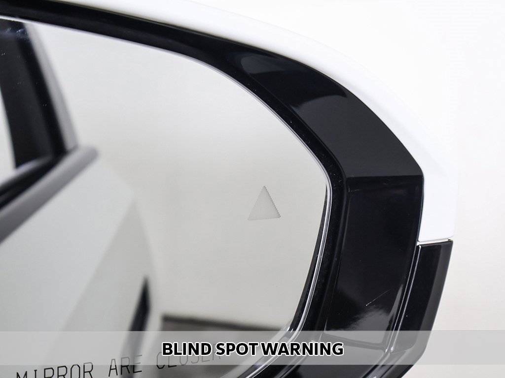 Used 2023 BMW 760i xDrive w/ Parking Assistance Package image 7