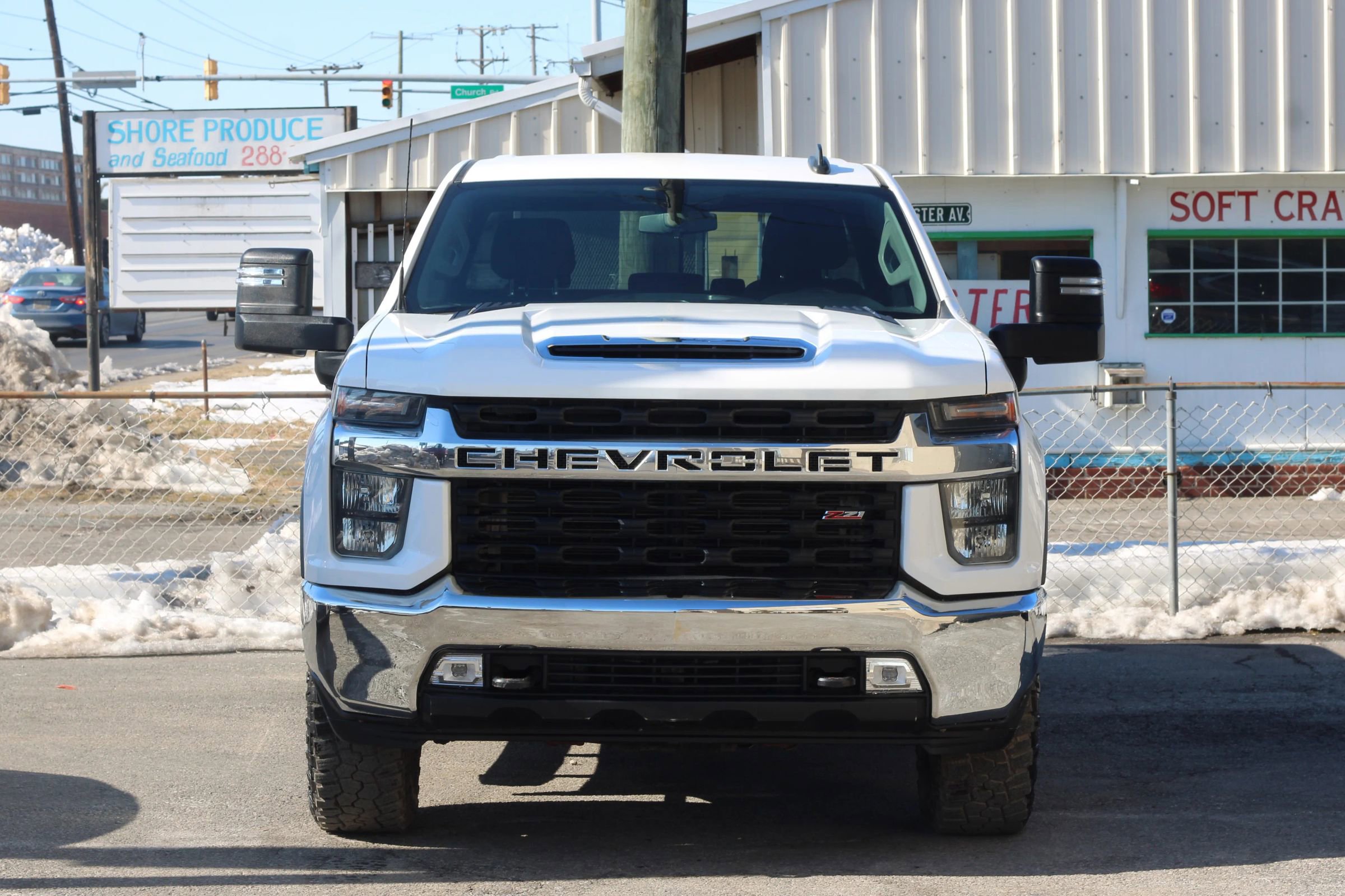 Used 2023 Chevrolet Silverado 2500 LT w/ Convenience Package image 2