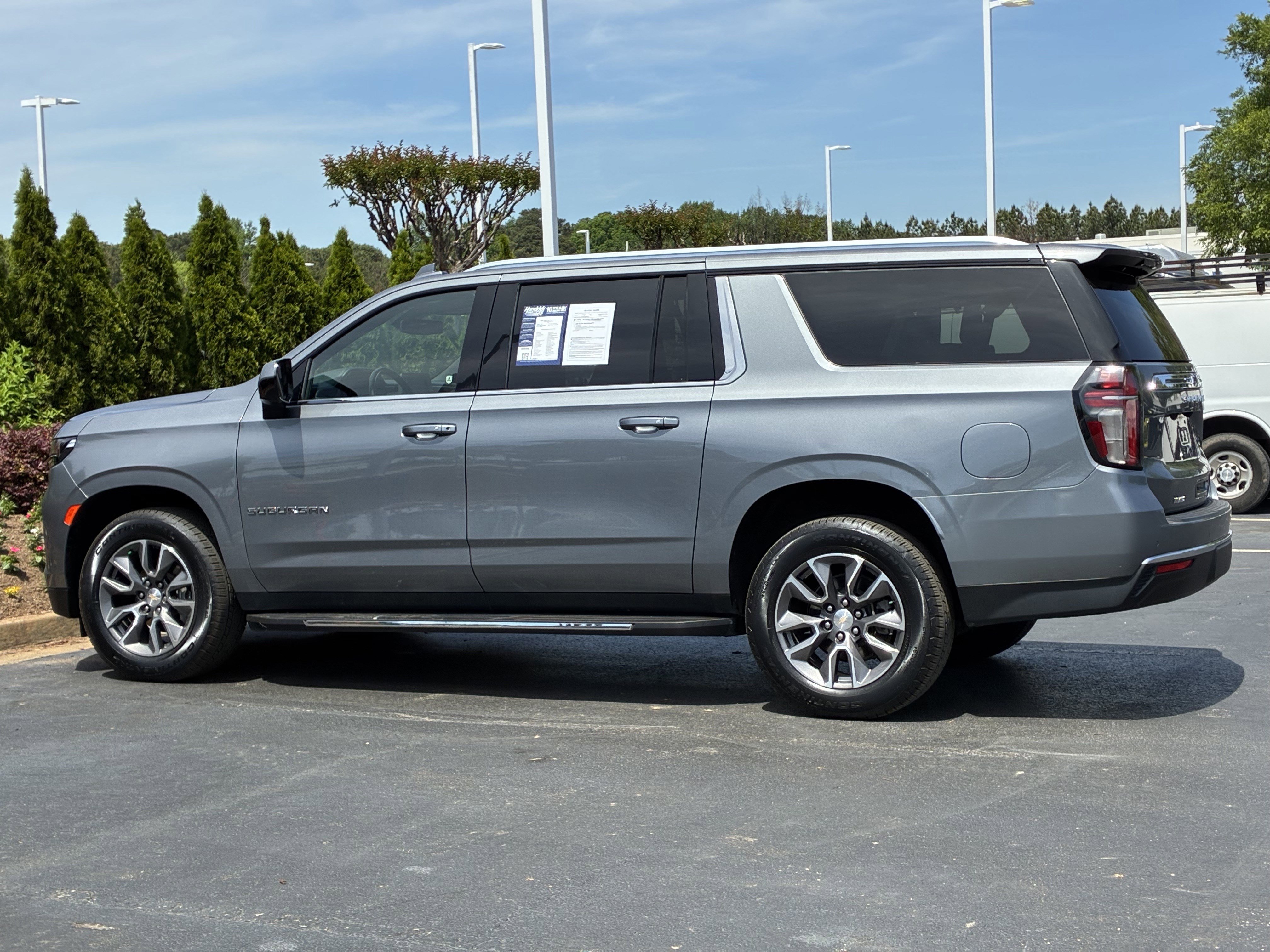 Used 2022 Chevrolet Suburban LS w/ Driver Alert Package AWD/4WD image 9