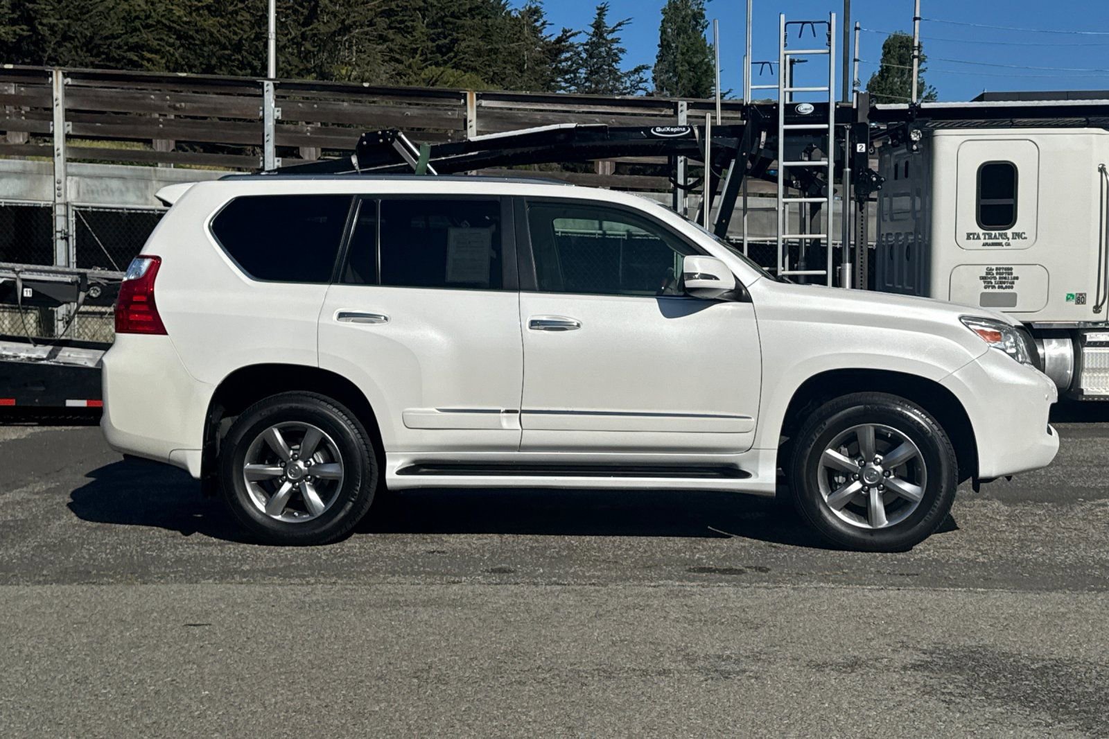 Used 2013 Lexus GX 460 Premium image 3