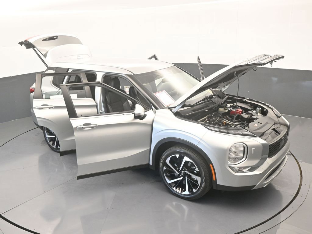 Used 2022 Mitsubishi Outlander SE image 81