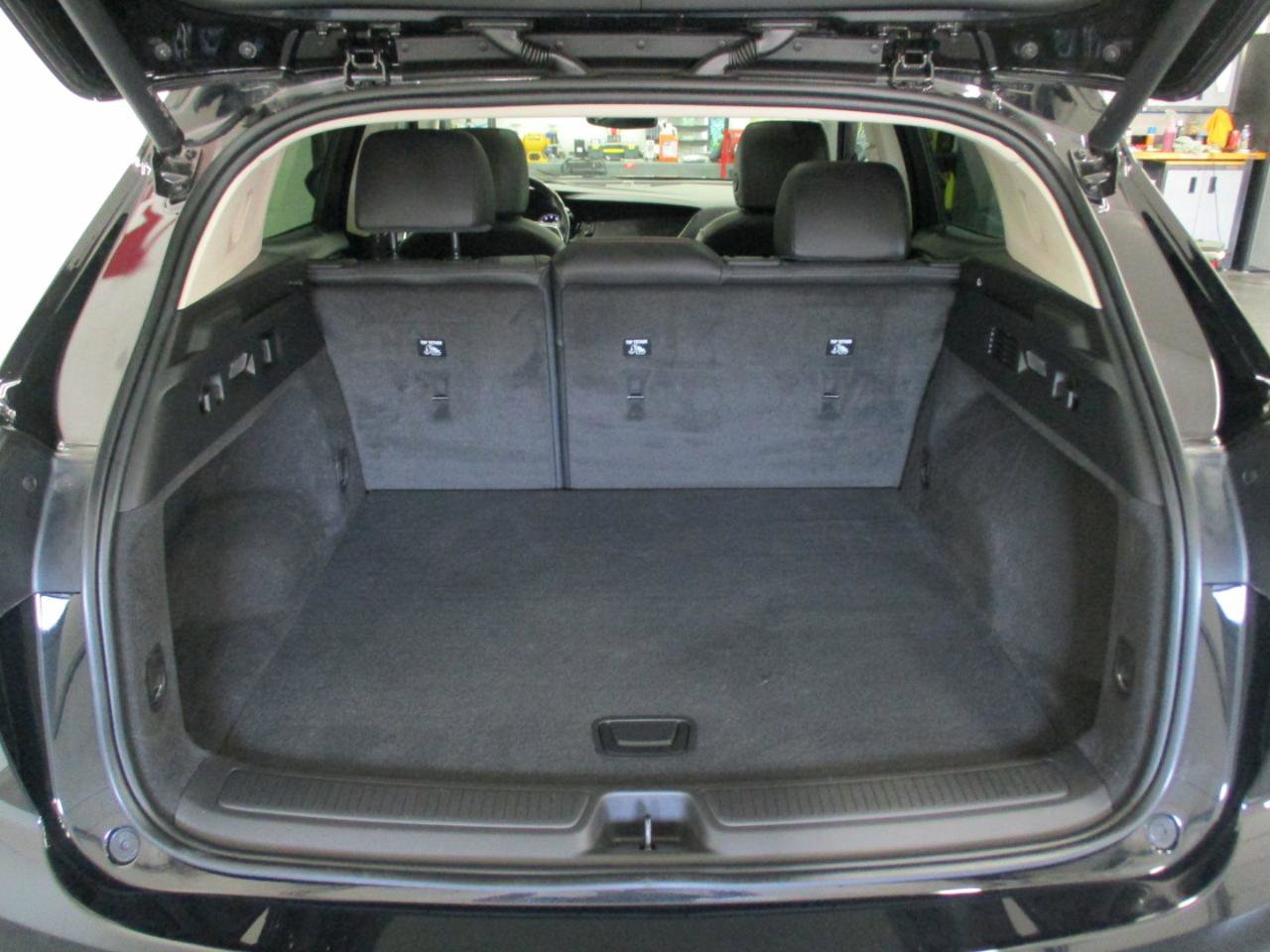 Used 2023 Buick Envision Essence w/ Sport Touring Package image 14