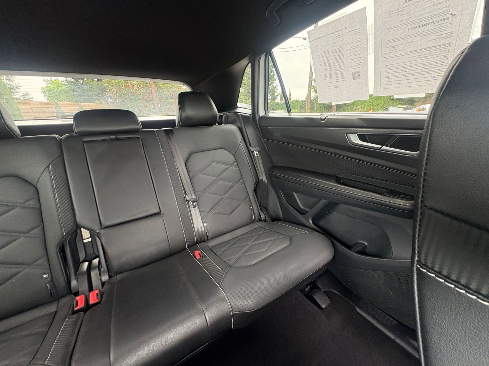 Used 2025 Volkswagen Atlas Cross Sport SE FWD image 40