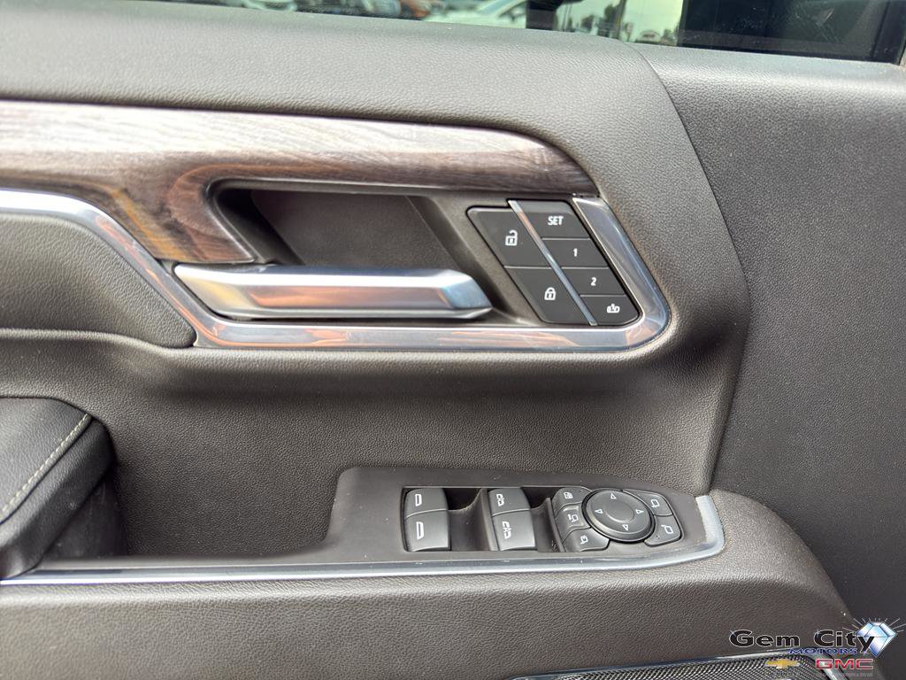 Used 2024 Chevrolet Silverado 2500 LTZ w/ LTZ Convenience Package image 29
