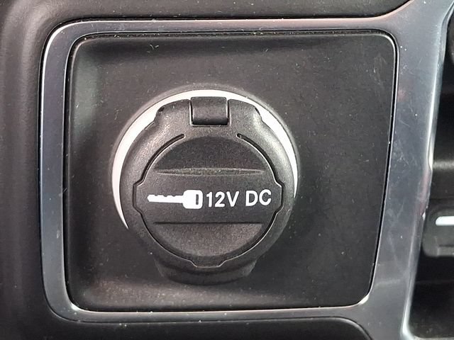 Used 2023 Jeep Wrangler Unlimited Sahara w/ Cold Weather Group AWD/4WD image 26