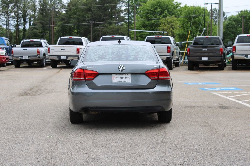 Used 2015 Volkswagen Passat 1.8T Limited Edition FWD image 7