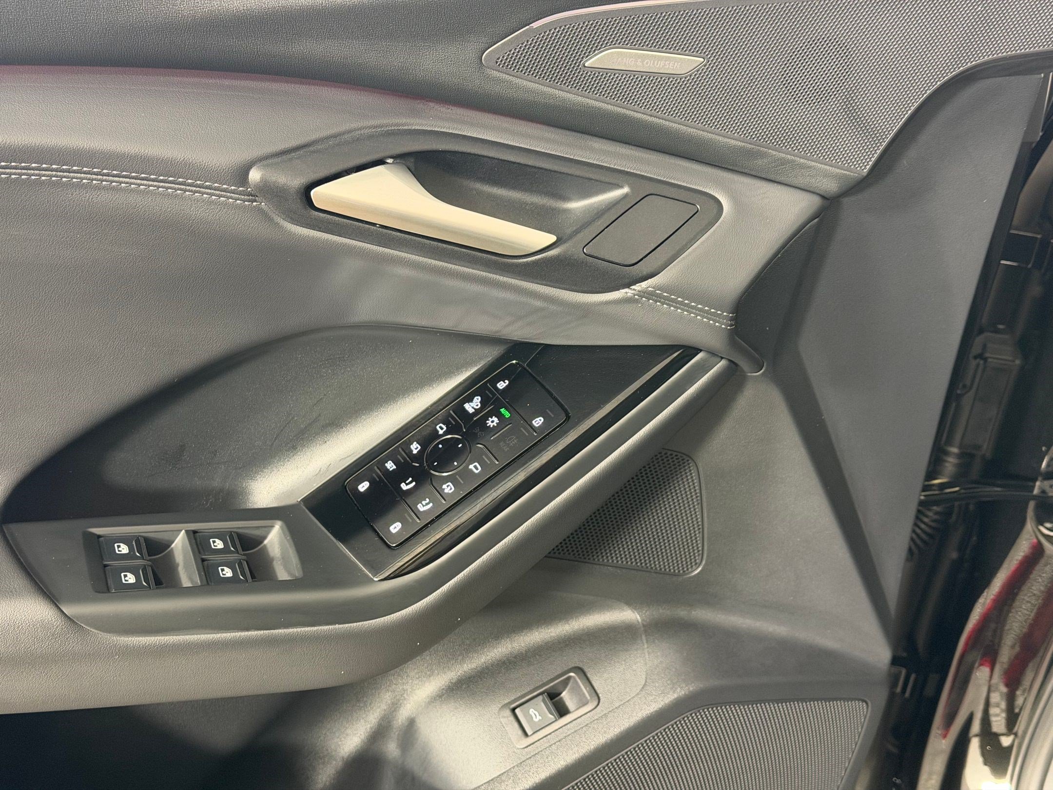 New 2027 Audi Q6 e-tron Premium Plus AWD/4WD image 13