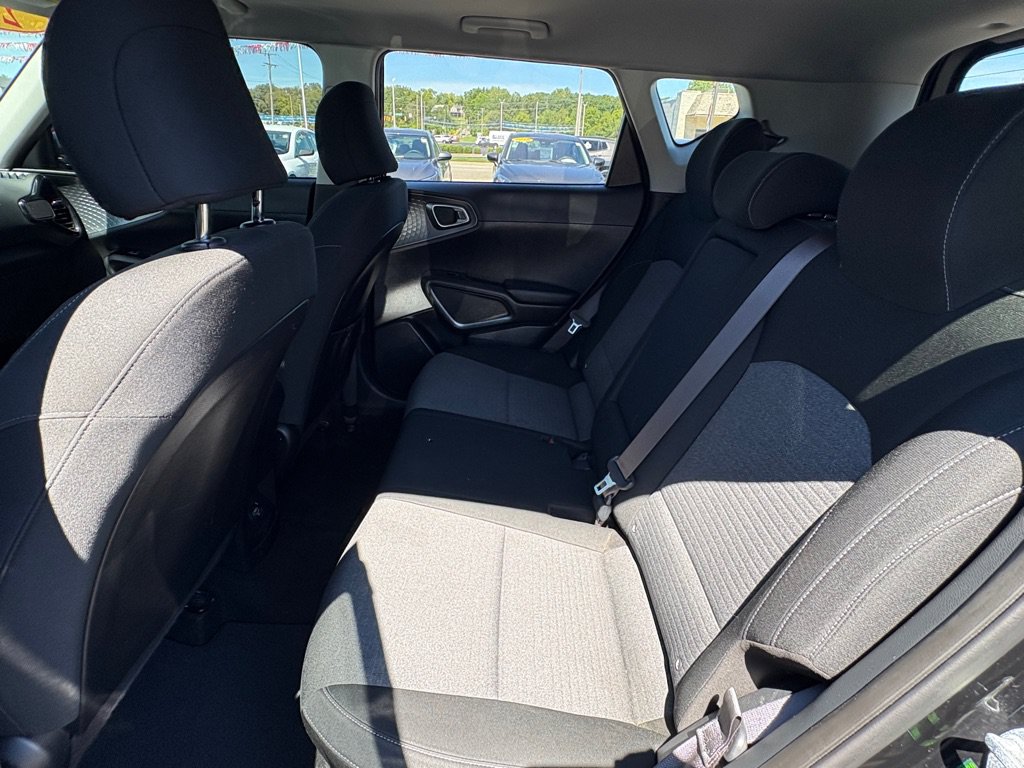 Used 2021 Kia Soul EX FWD image 11