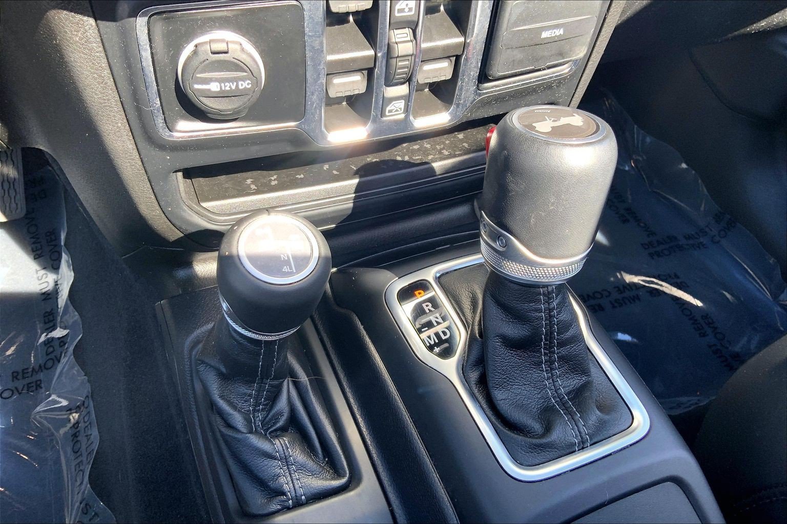 Used 2024 Jeep Wrangler High Altitude AWD/4WD image 16
