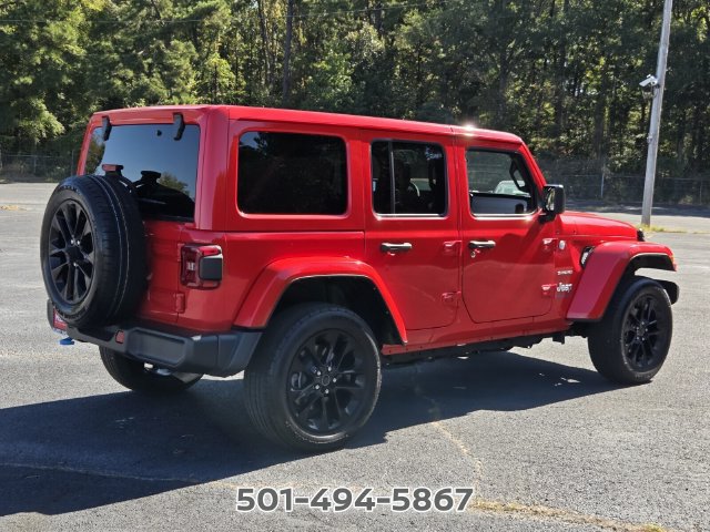 Used 2024 Jeep Wrangler Unlimited Sahara AWD/4WD image 5