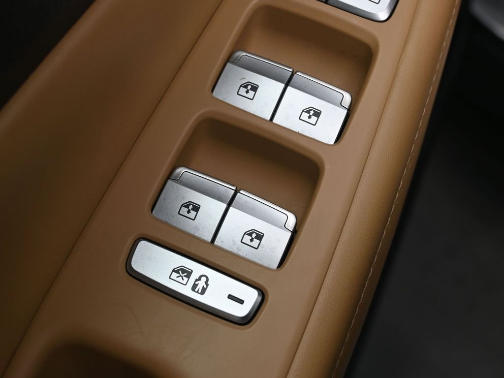 Used 2023 Hyundai Santa Fe Calligraphy AWD/4WD image 13