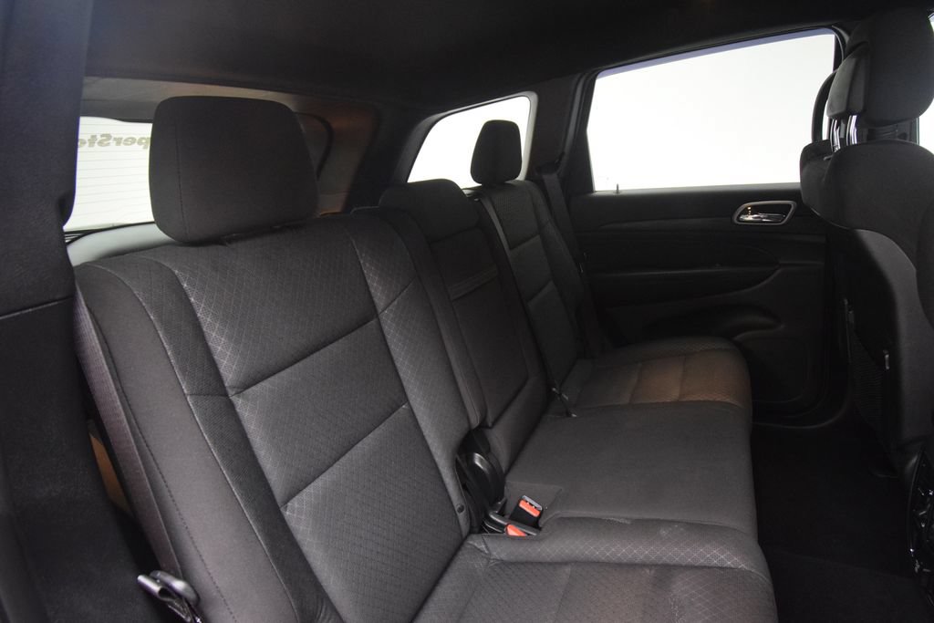 Used 2020 Jeep Grand Cherokee Laredo w/ Security & Convenience Group AWD/4WD image 24