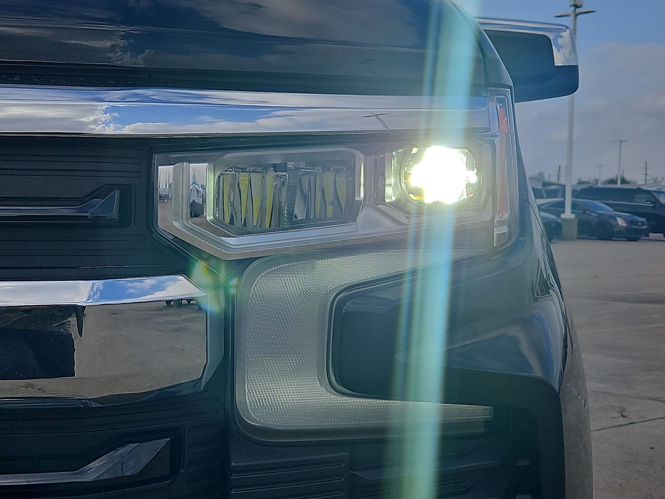 Used 2025 Chevrolet Silverado 1500 LT image 11