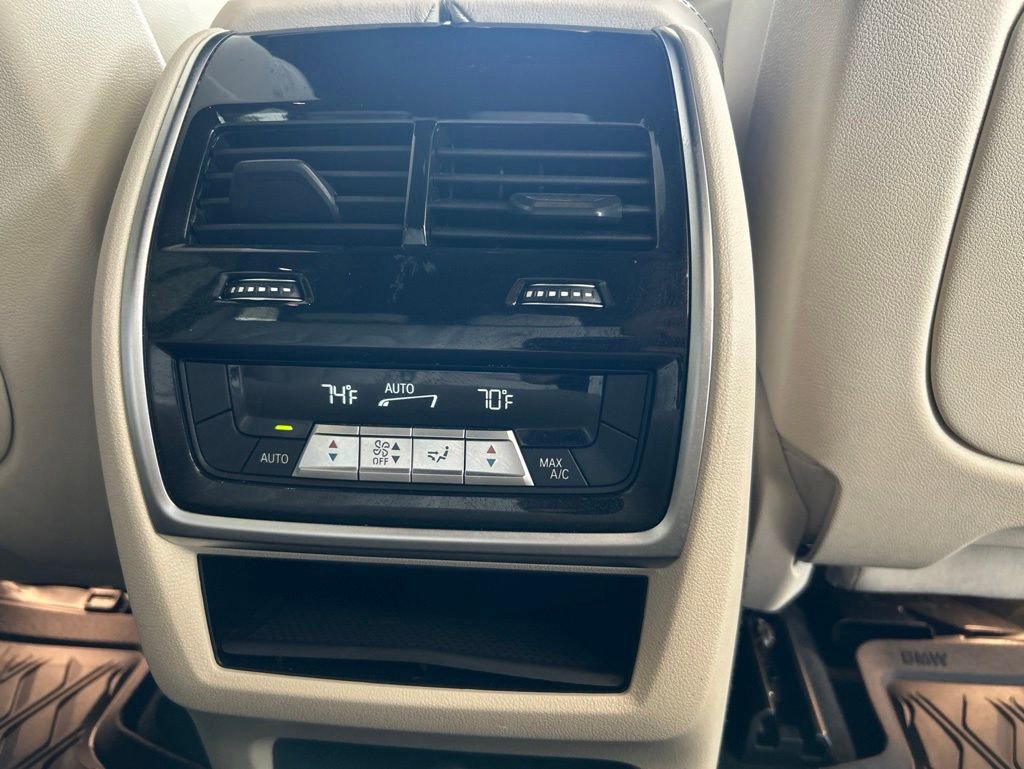 Used 2022 BMW X5 sDrive40i w/ M Sport Package RWD image 30