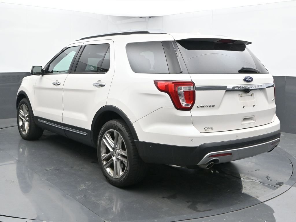 Used 2017 Ford Explorer Limited w/ Equipment Group 301A image 8