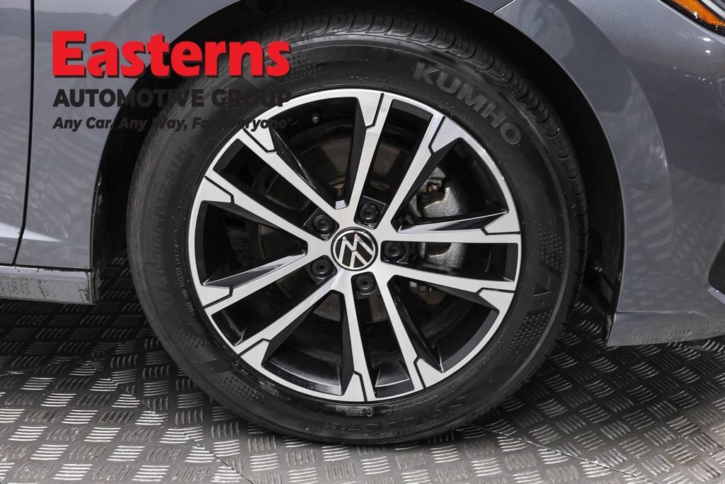 Used 2025 Volkswagen Jetta Sport FWD image 30