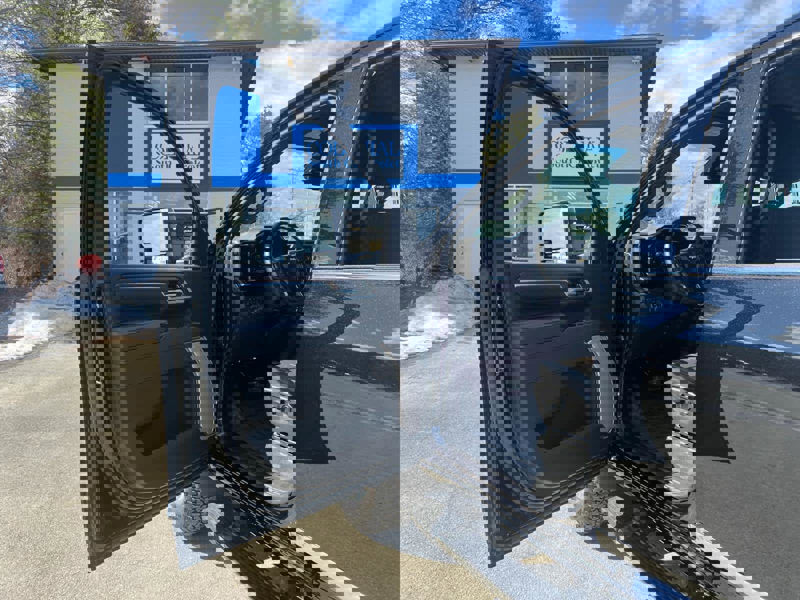 Certified 2025 Chevrolet Silverado 2500 High Country image 15