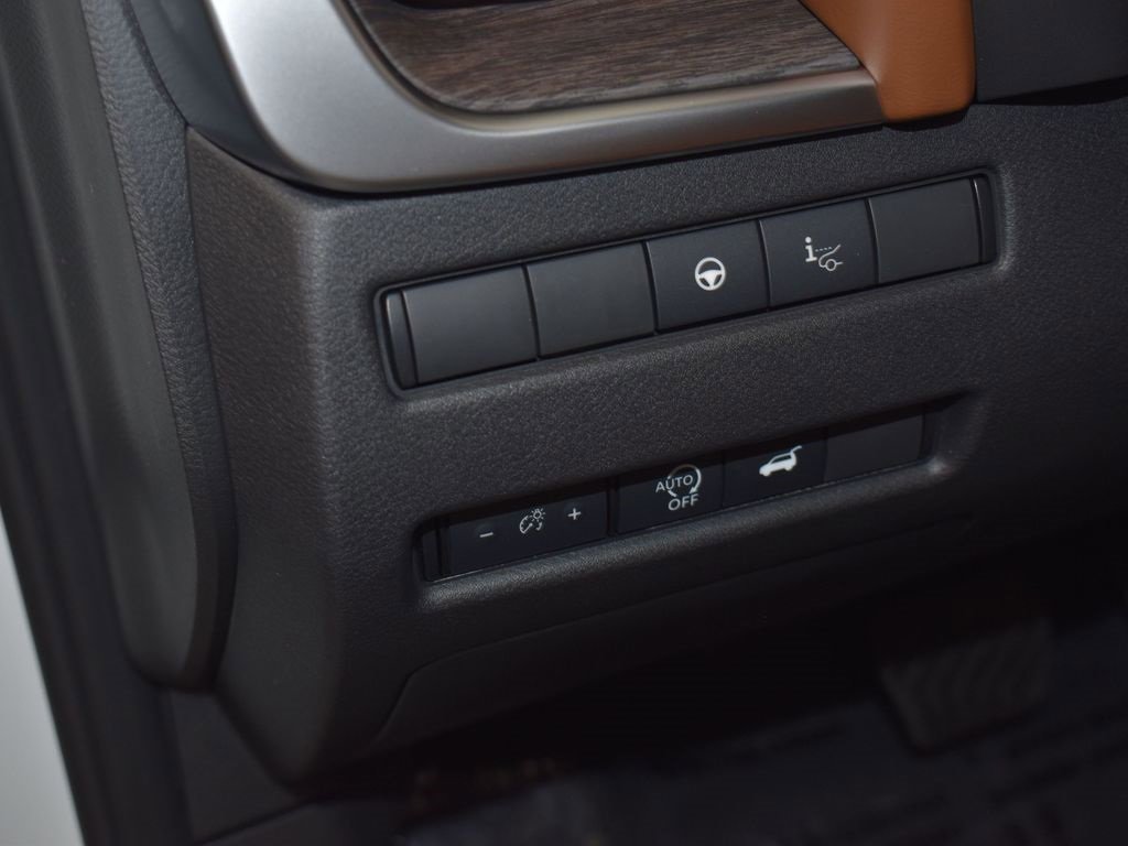 New 2026 Nissan Rogue Platinum image 12