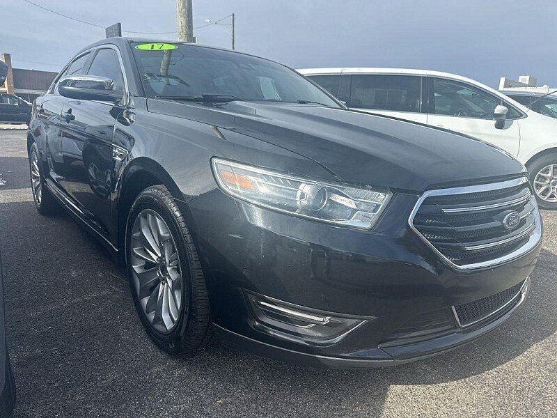 Used 2017 Ford Taurus Limited FWD image 1