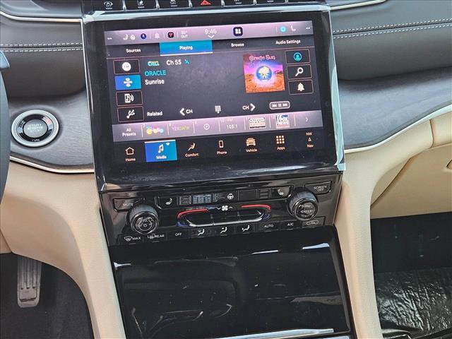 New 2025 Jeep Grand Cherokee Limited image 13