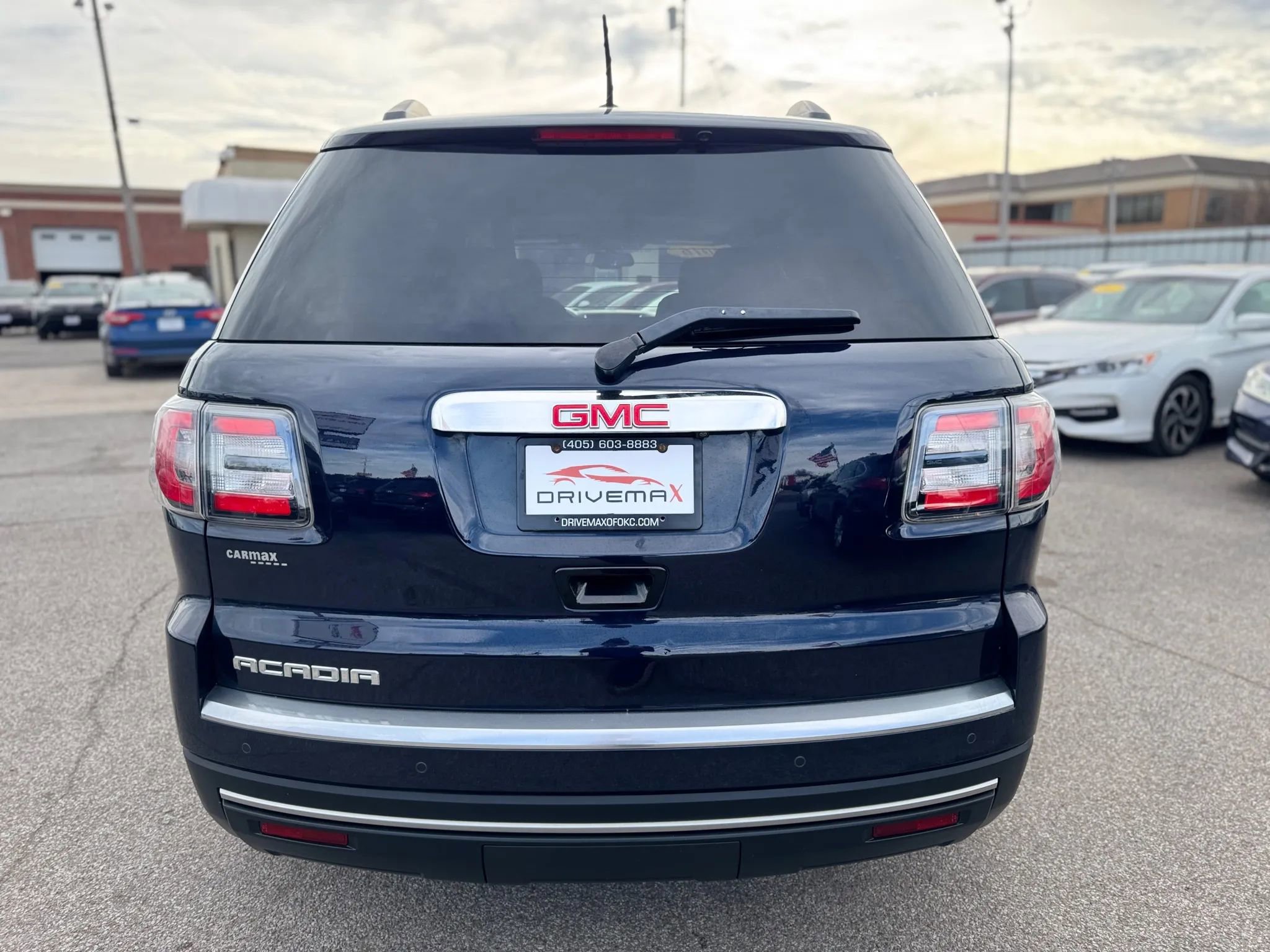 Used 2016 GMC Acadia SLE FWD image 4