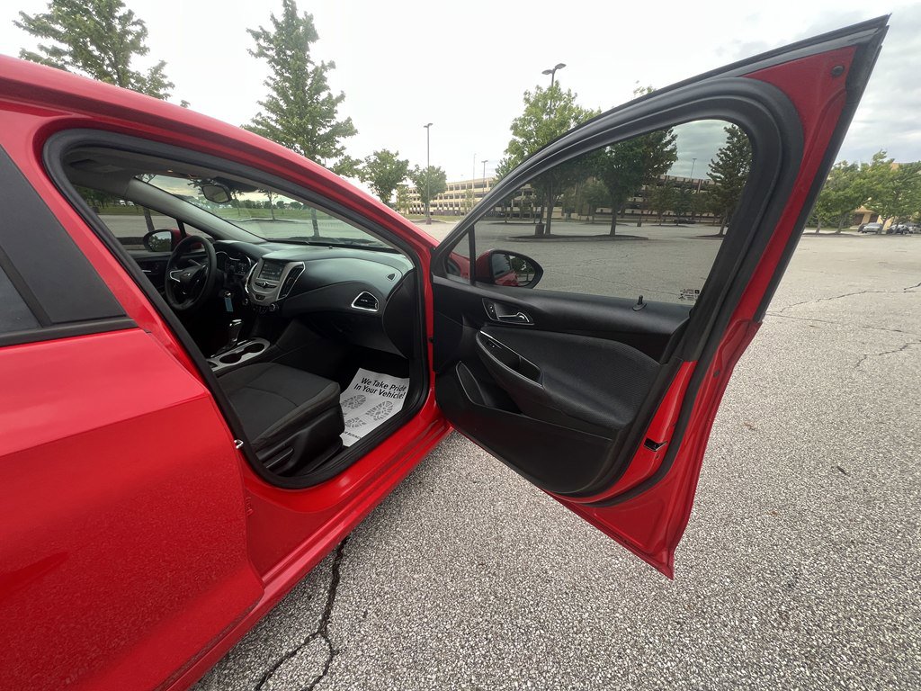 Used 2016 Chevrolet Cruze LS FWD image 10