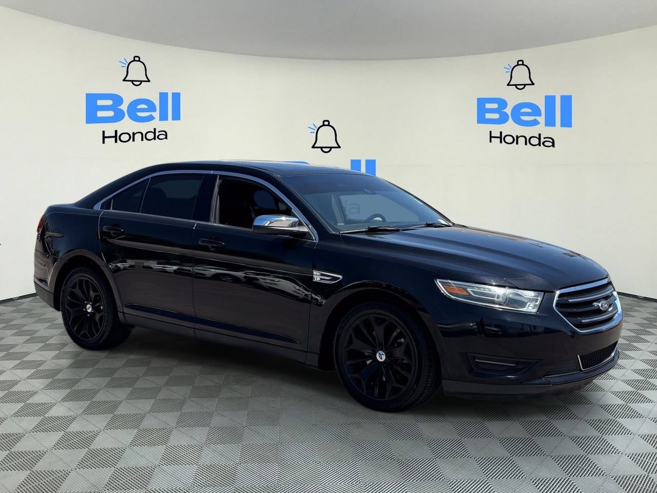 Used 2019 Ford Taurus Limited FWD image 6