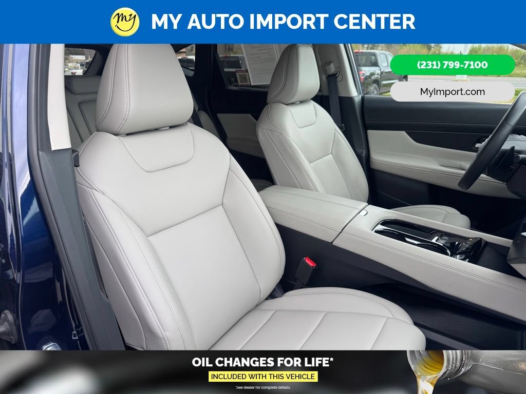 Used 2025 Nissan Murano SV AWD/4WD image 28