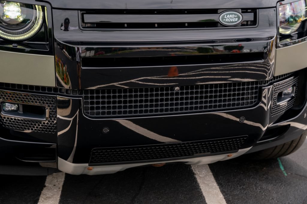 Used 2022 Land Rover Defender 90 X AWD/4WD image 8