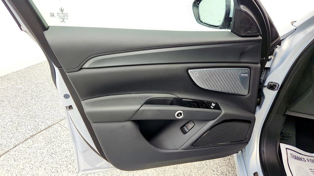 Used 2023 Maserati Grecale GT image 10