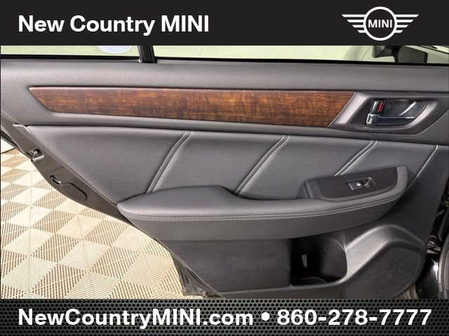 Used 2019 Subaru Outback 2.5i Limited AWD/4WD image 15