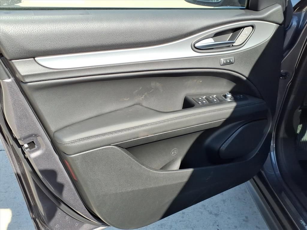 New 2026 Alfa Romeo Stelvio Sprint w/ Convenience Package image 16