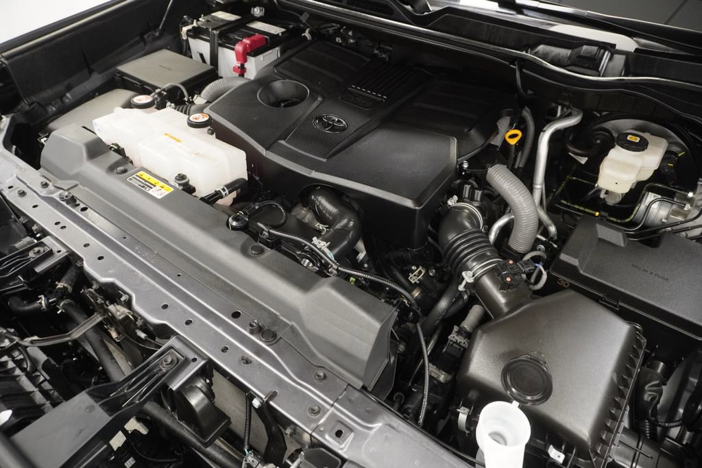 Used 2025 Toyota Tundra Limited image 56