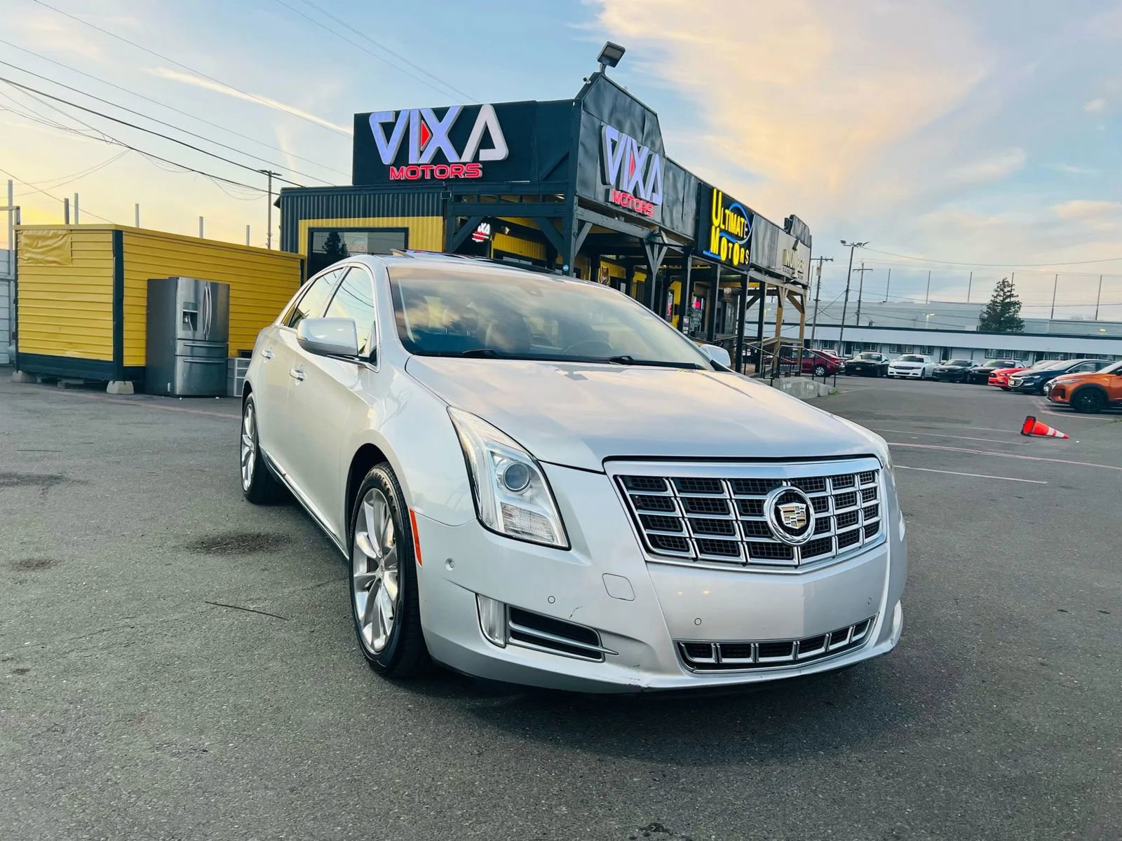 Used 2014 Cadillac XTS Luxury image 3
