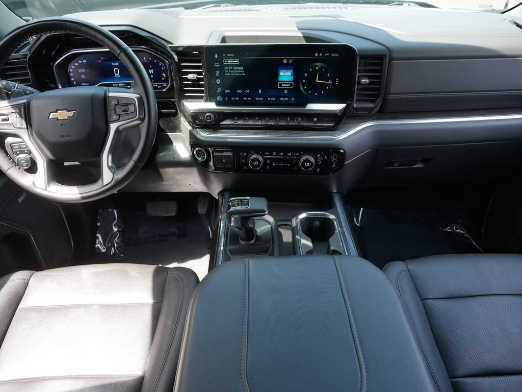 Used 2023 Chevrolet Silverado 1500 LTZ AWD/4WD image 17