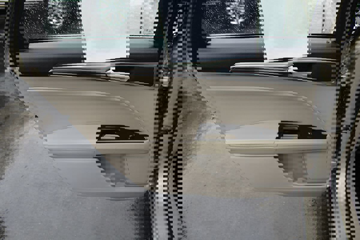 Used 2019 Ford Fusion SEL image 24