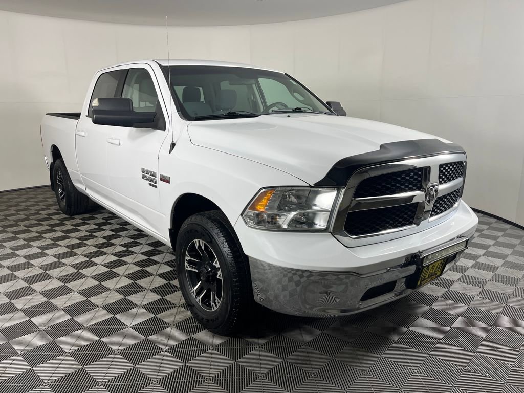 Used 2020 RAM 1500 Classic SLT image 3