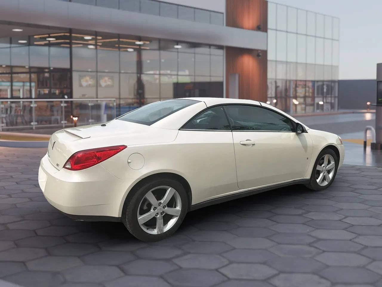 Used 2008 Pontiac G6 GT FWD image 15