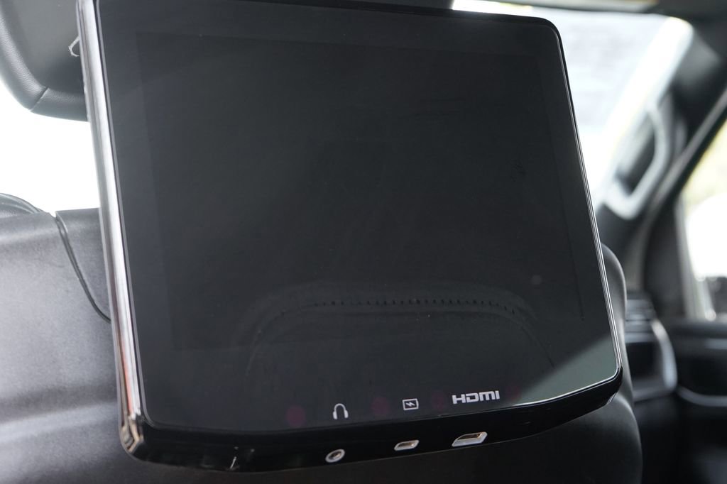 Used 2022 Jeep Wagoneer Series III w/ Rear Seat Video Group 1 image 40