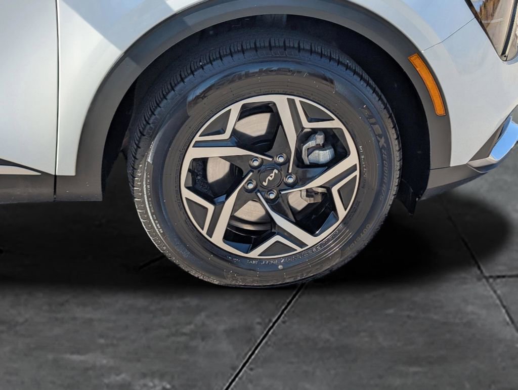 Used 2023 Kia Sportage LX FWD image 11