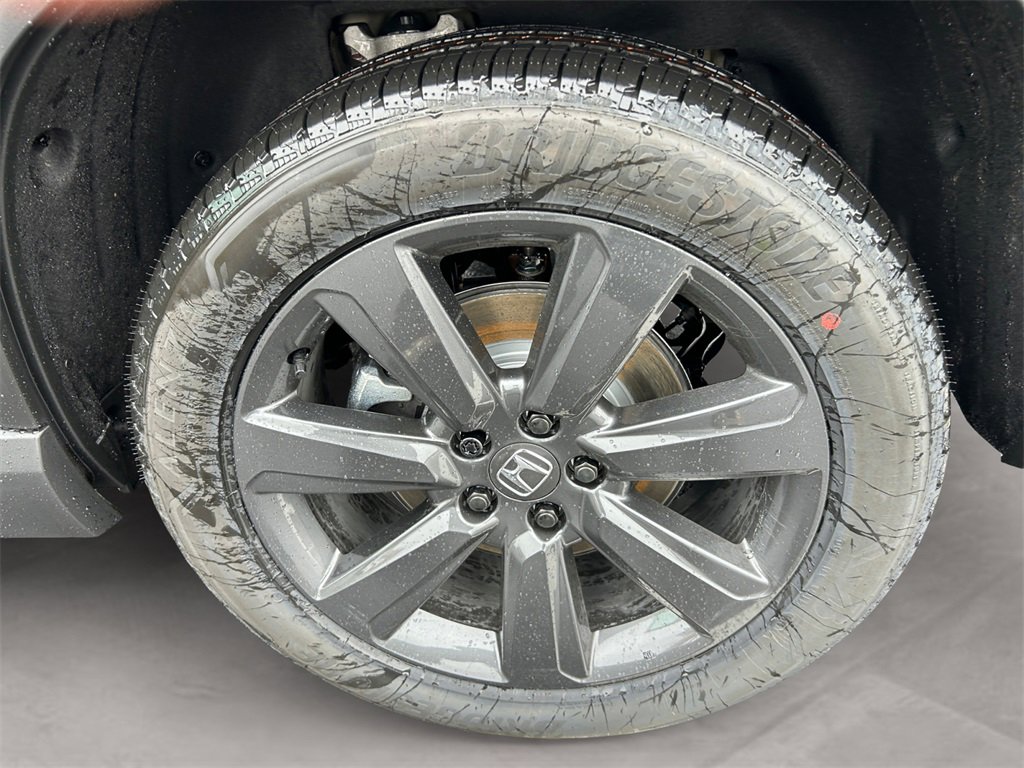 New 2026 Honda Pilot Sport image 14