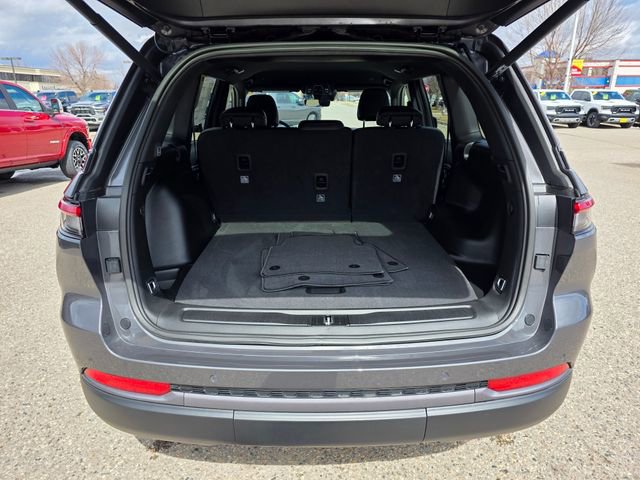 New 2026 Jeep Grand Cherokee Altitude AWD/4WD image 12