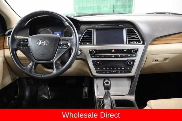 Used 2015 Hyundai Sonata Limited w/ Option Group 06 image 13