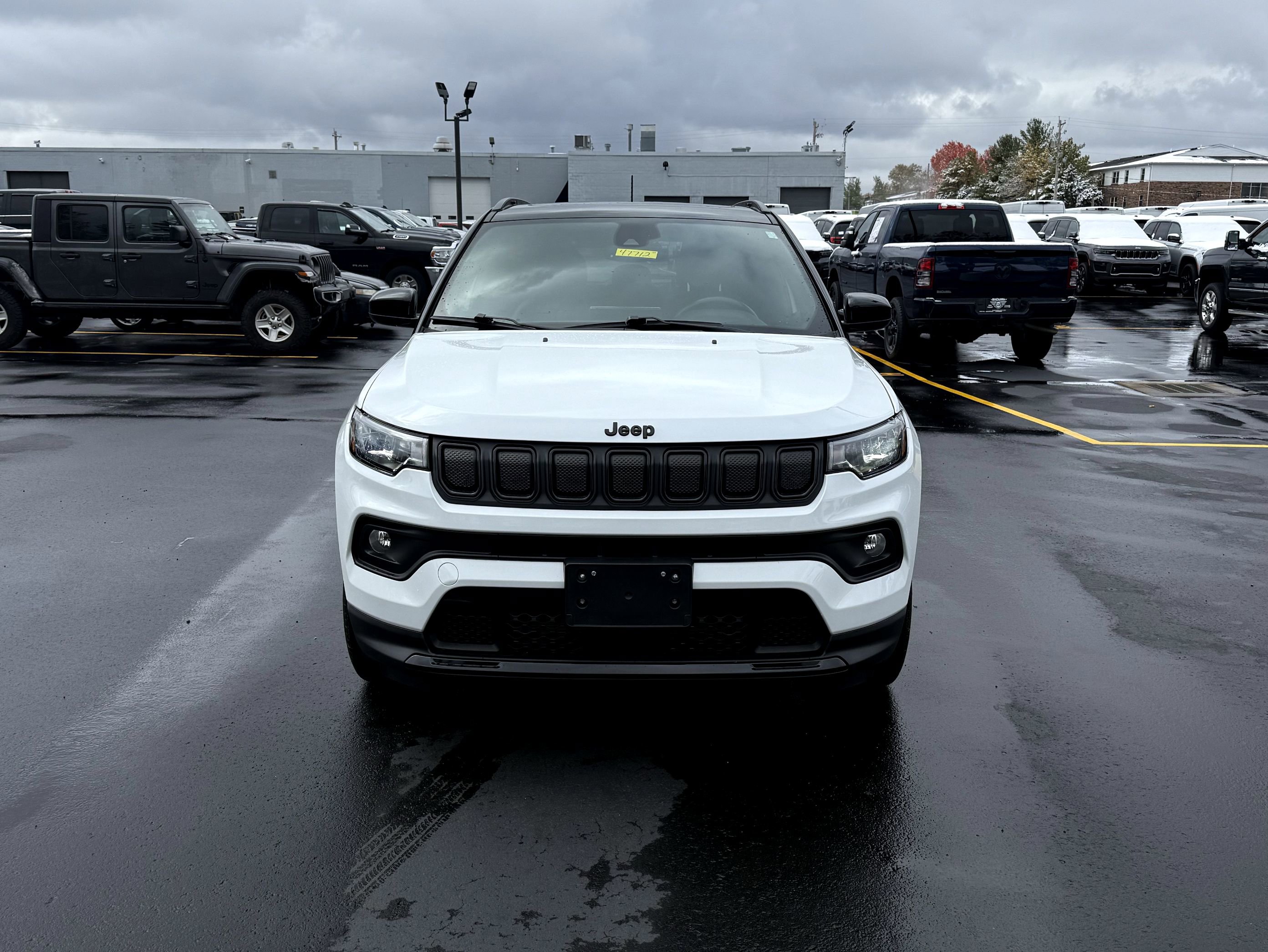 Used 2022 Jeep Compass Altitude w/ Sun and Sound Group image 3