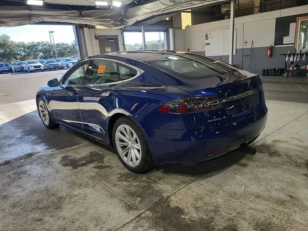 Used 2019 Tesla Model S 100D image 3