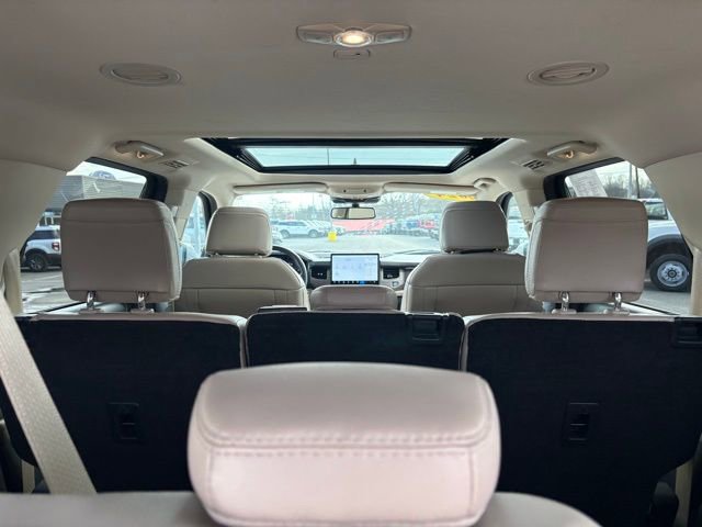 Used 2024 Ford Expedition Limited image 38