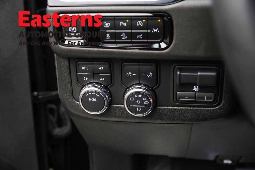 Used 2025 GMC Yukon XL Denali w/ Denali Reserve Package image 19