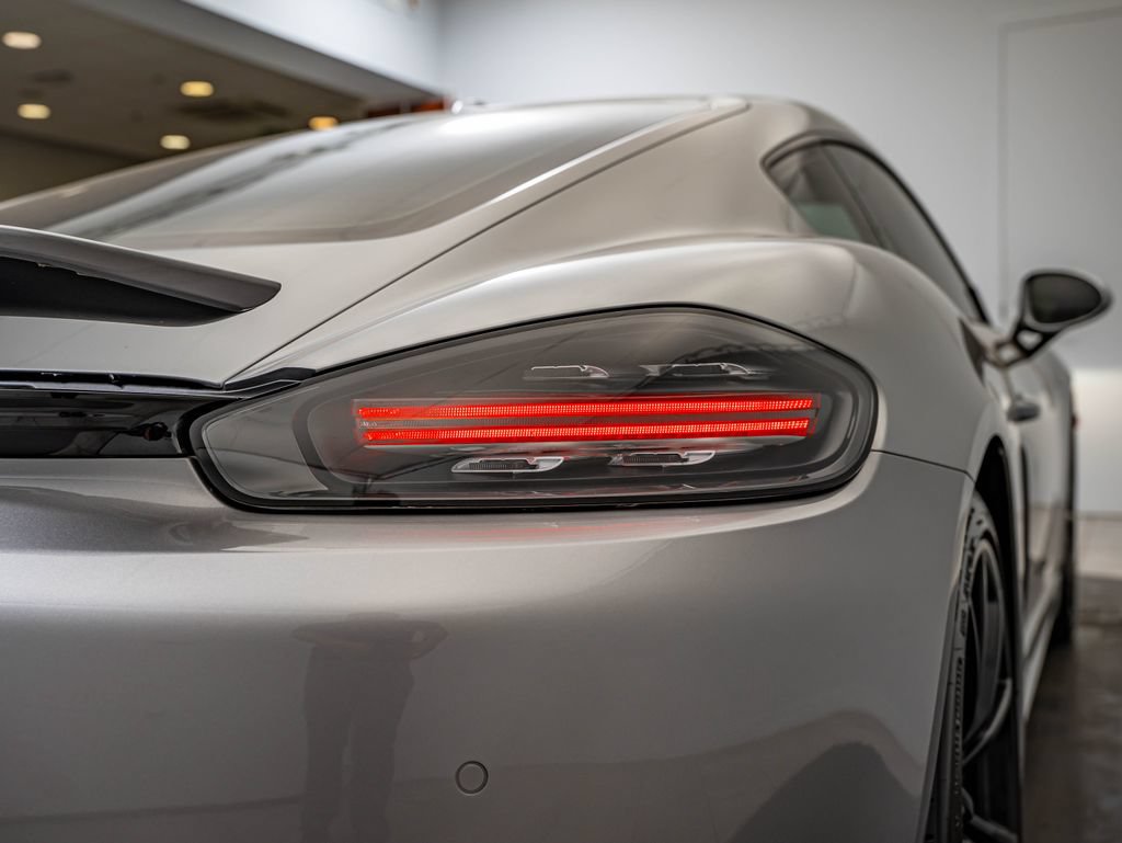 Used 2017 Porsche 718 Cayman RWD image 18