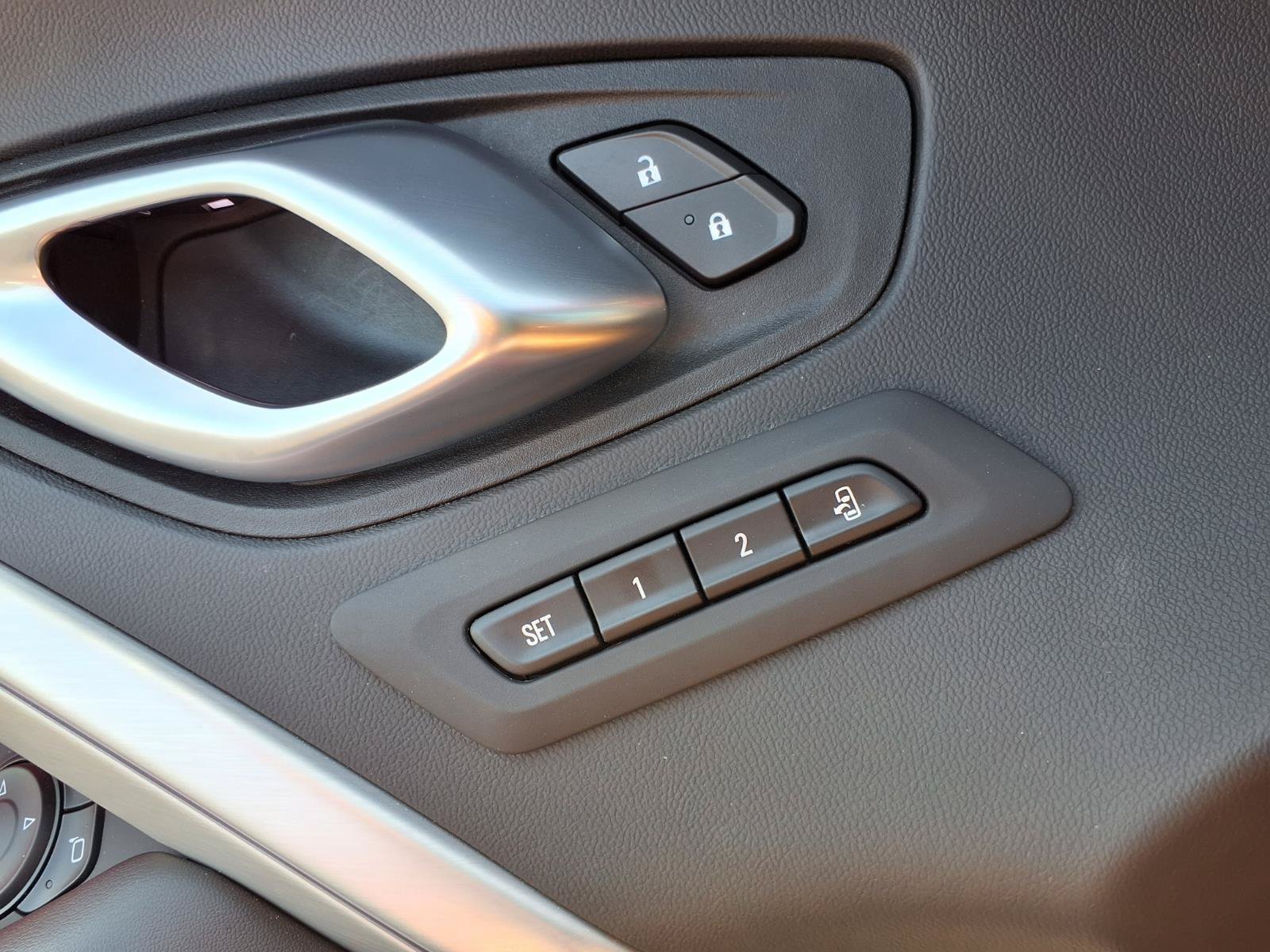 Used 2023 Chevrolet Camaro LT RWD image 24