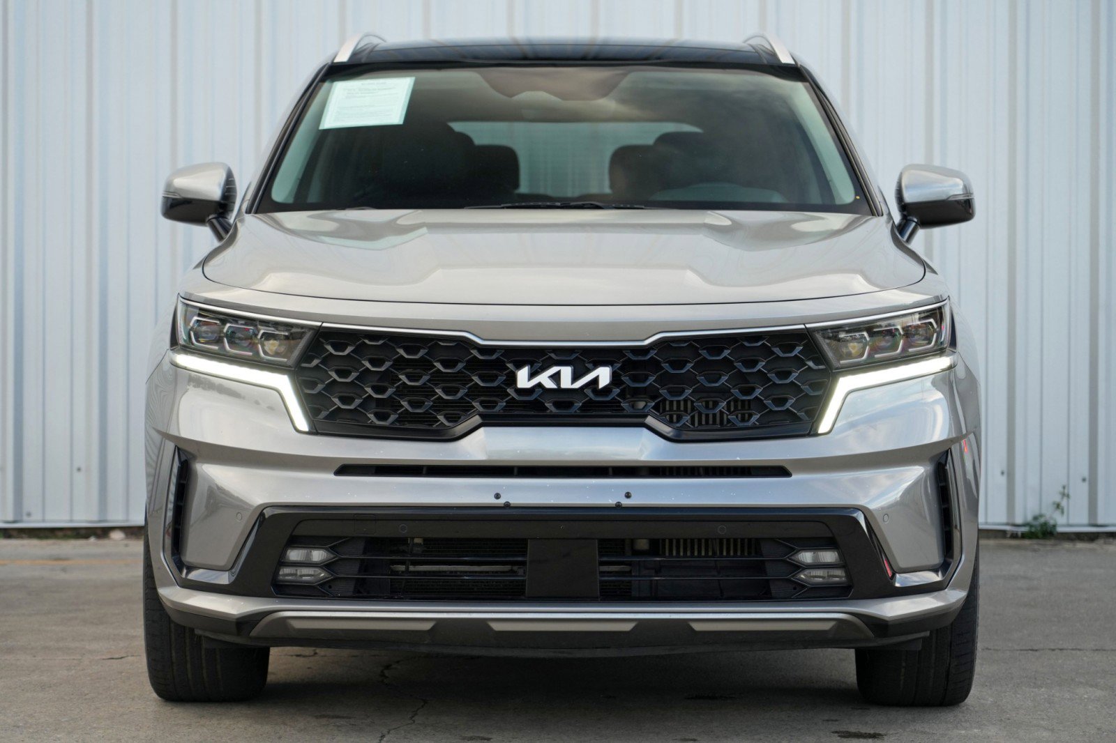 Used 2022 Kia Sorento SX w/ Panoramic Sunroof Package image 6